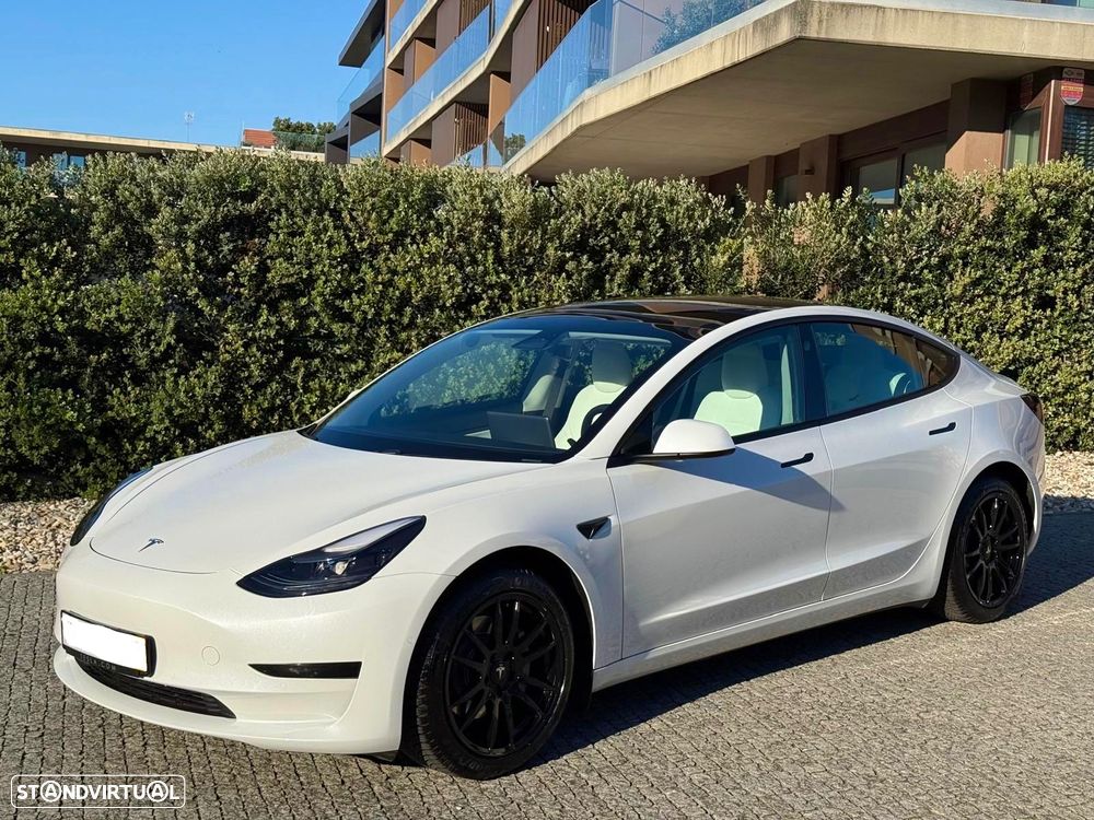Tesla Model 3 Standard Range Plus RWD - 3