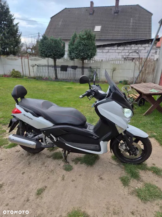 Yamaha X-max - 4