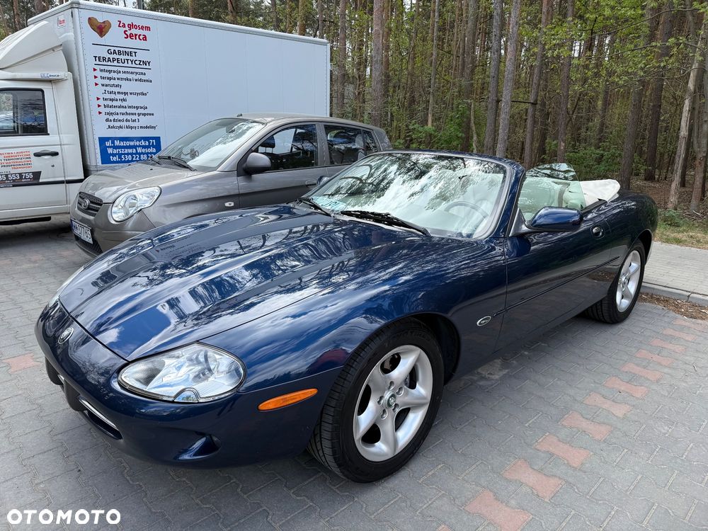 Jaguar XK8 - 10