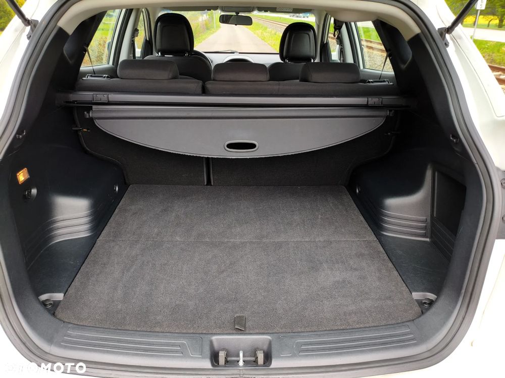 Hyundai ix35 1.6 2WD Fifa World Cup Edition - 16