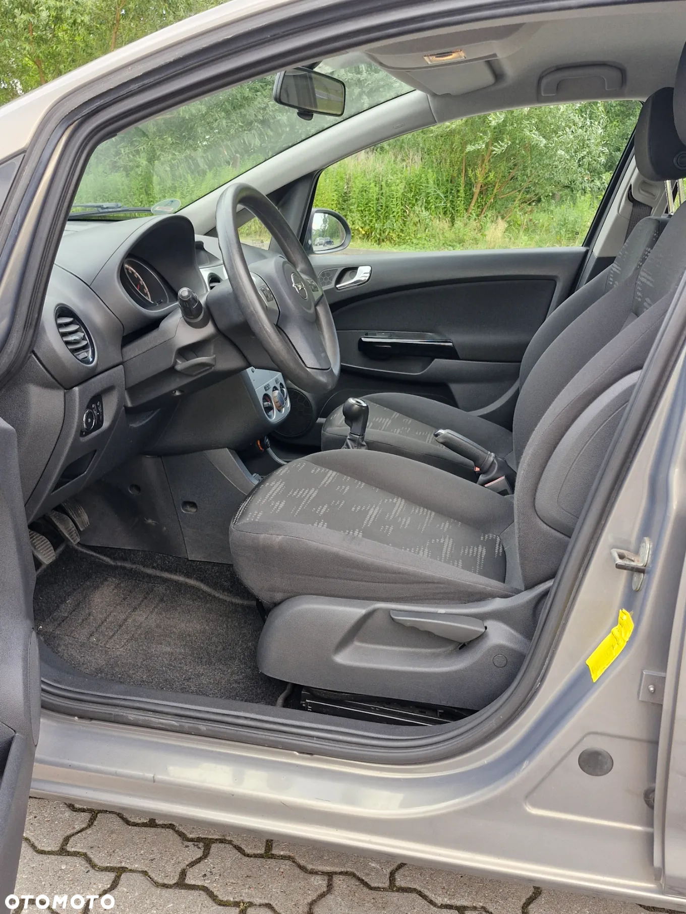 Opel Corsa 1.2 16V Cosmo - 15