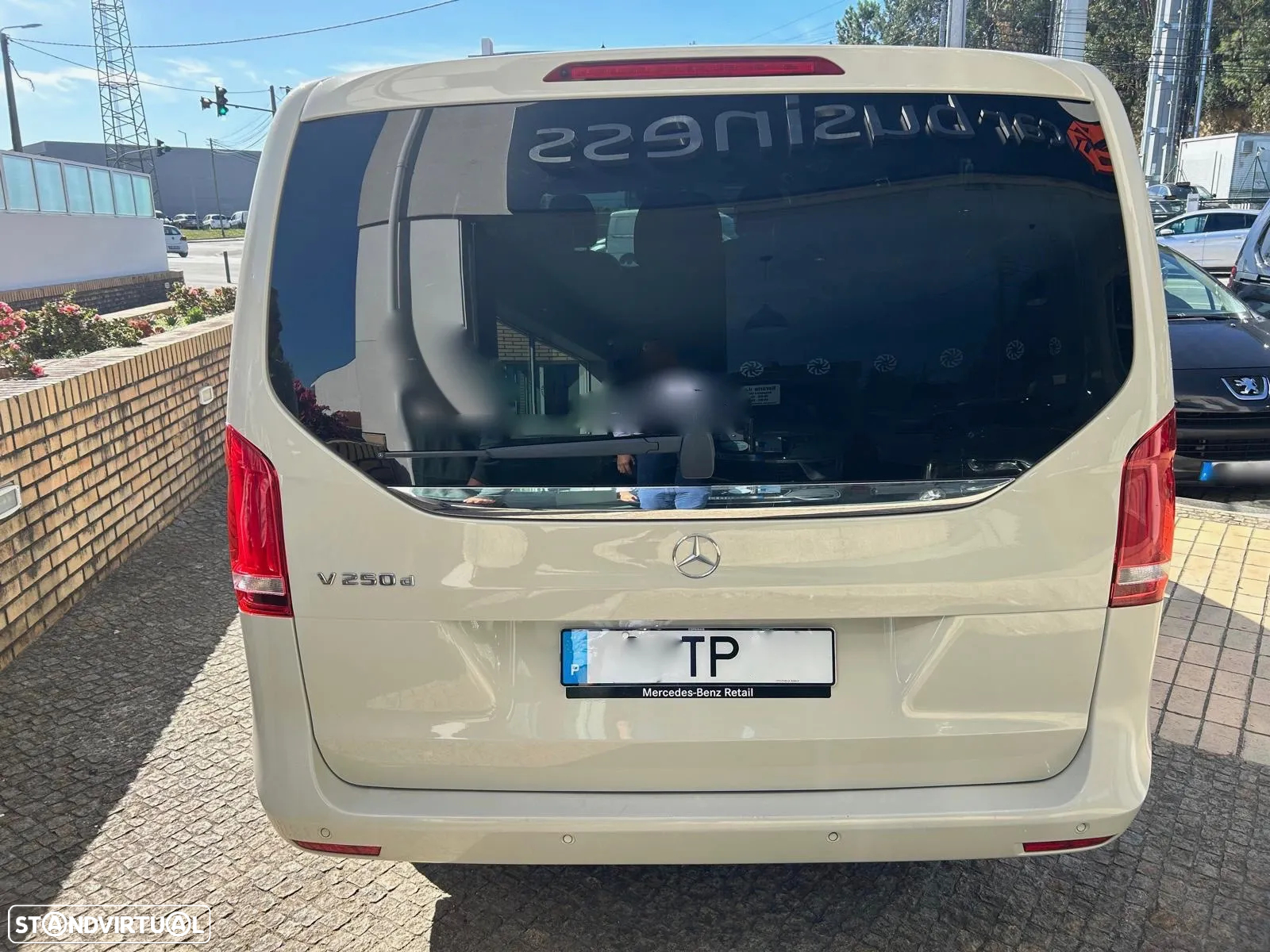 Mercedes-Benz V 250 d Longo Avantgarde - 13