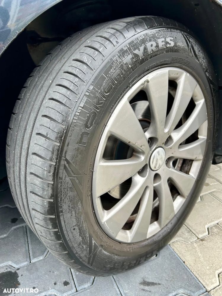 Volkswagen Golf - 11