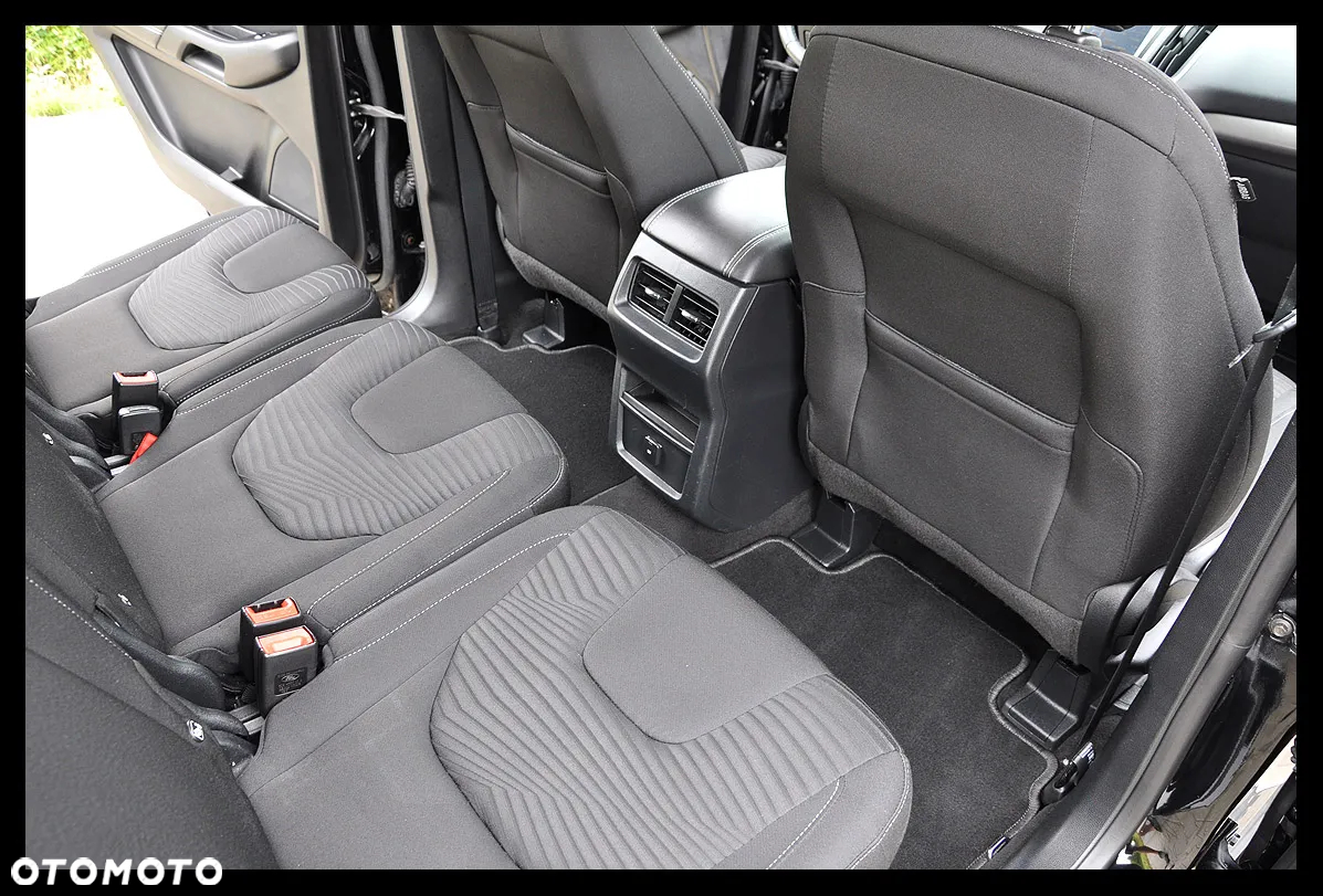 Ford S-Max 2.0 EcoBlue Titanium - 27
