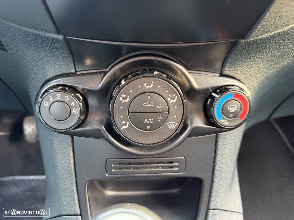 Ford Fiesta 1.4 TDCI Techno - 3