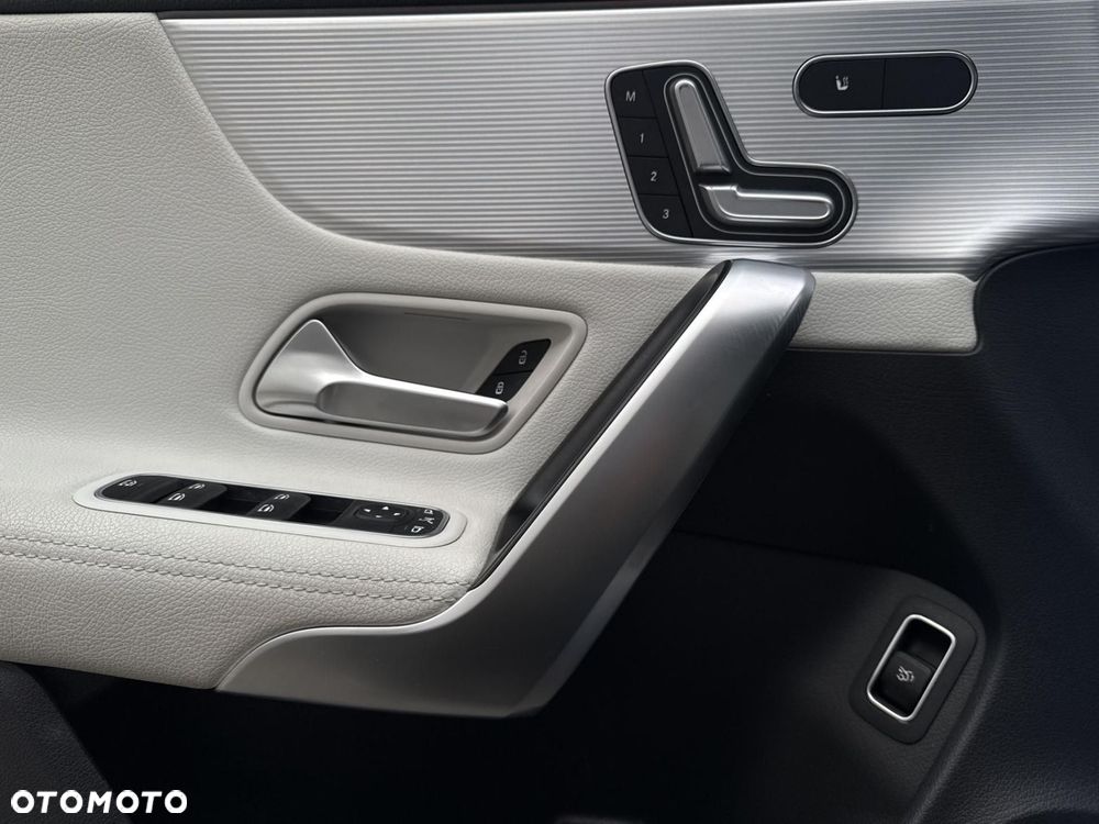 Mercedes-Benz CLA - 11