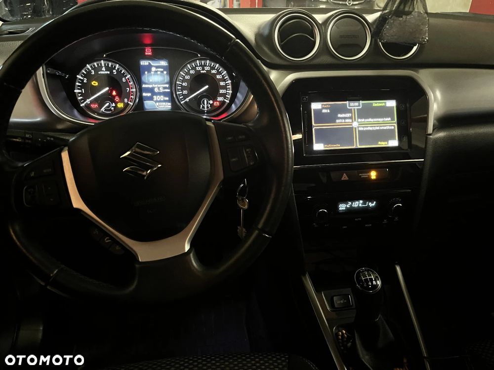 Suzuki Vitara 1.0 Boosterjet Premium 2WD - 10