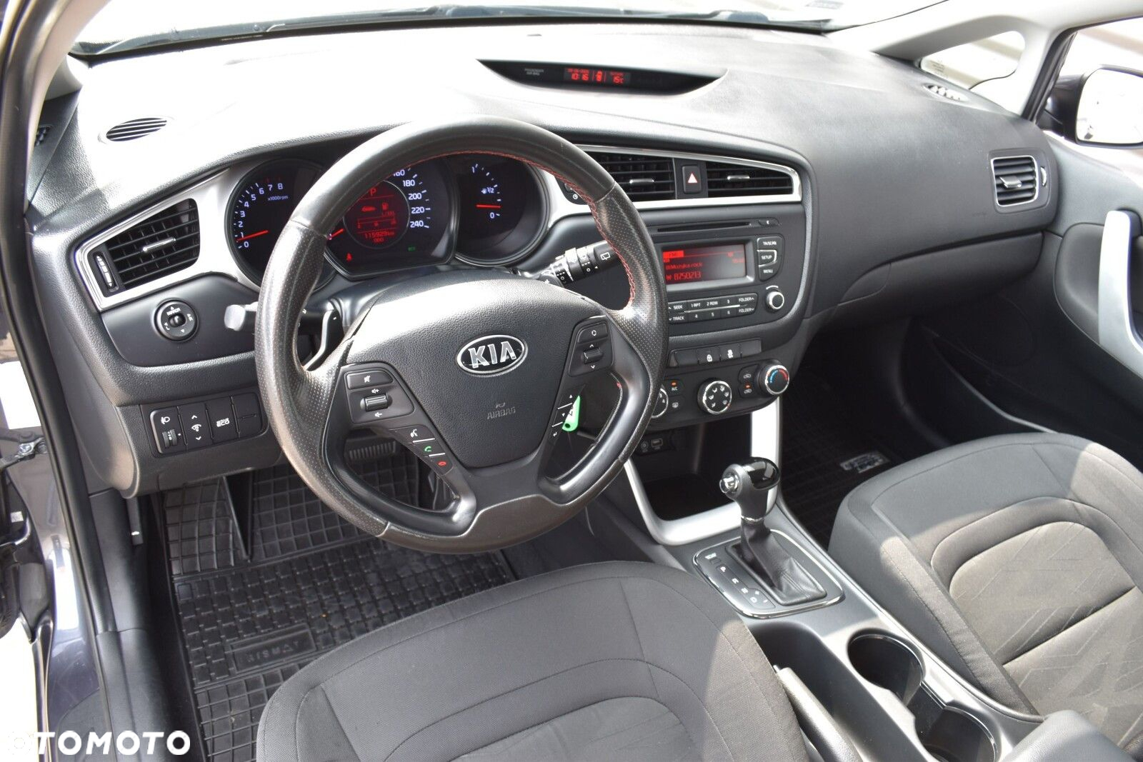 Kia Ceed Cee'd 1.6 GDI M DCT - 10