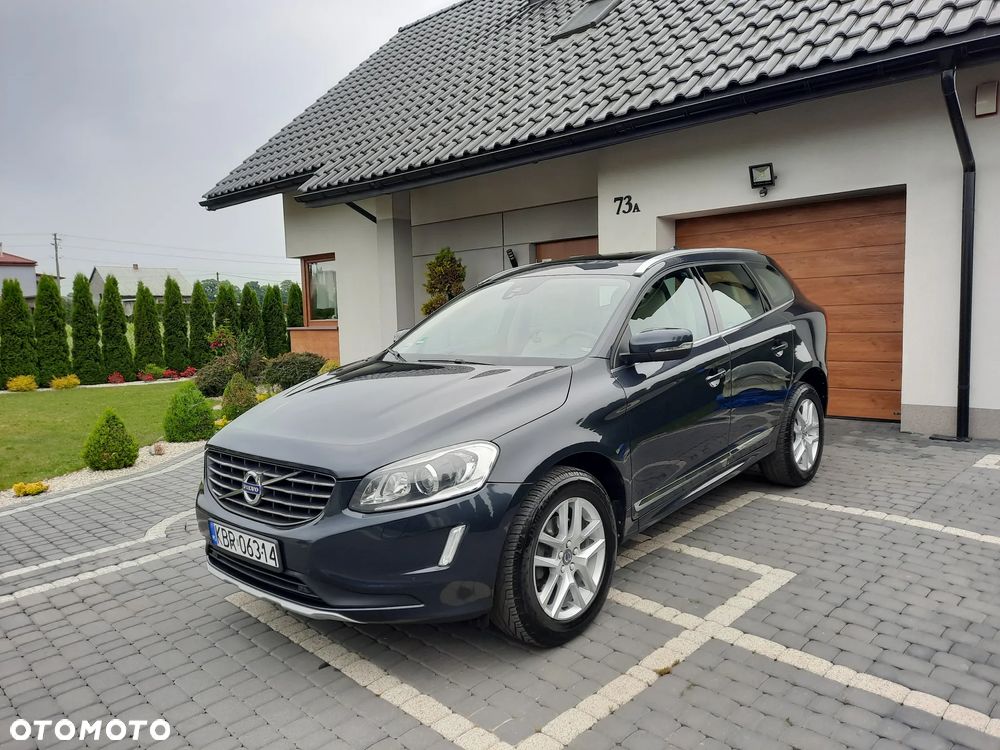 Volvo XC 60 D4 AWD Momentum - 2
