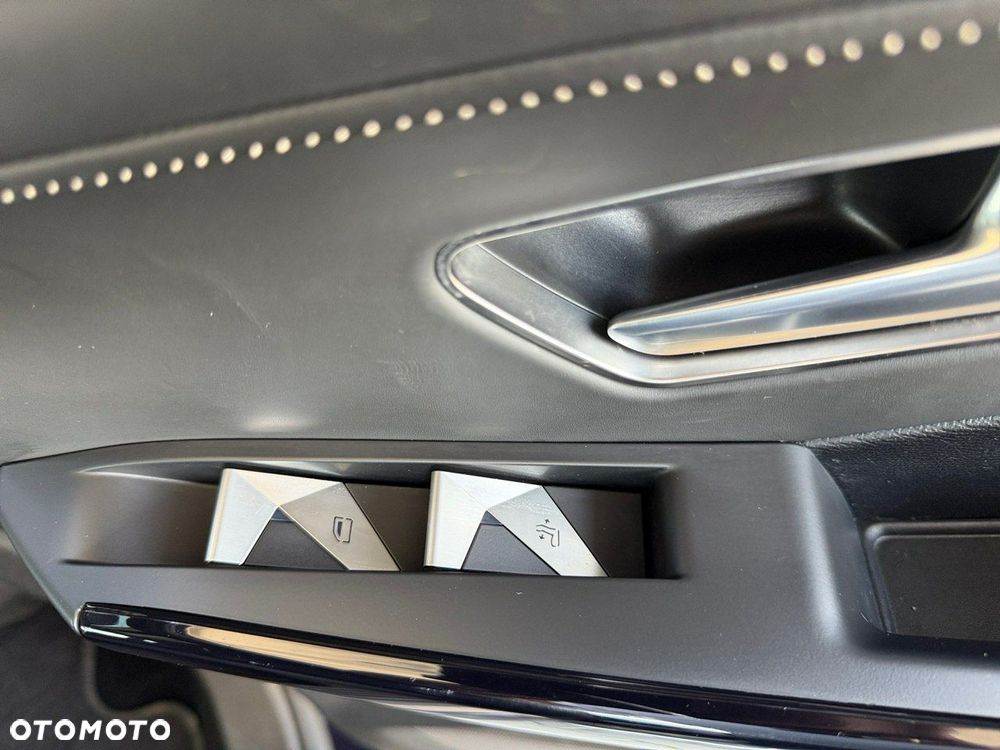 DS Automobiles DS 7 Crossback - 27