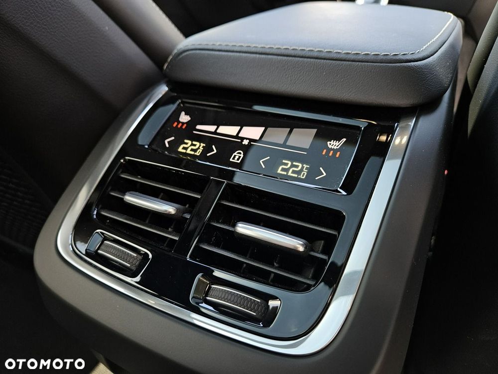 Volvo V60 B4 B DKG Ultra Dark - 19