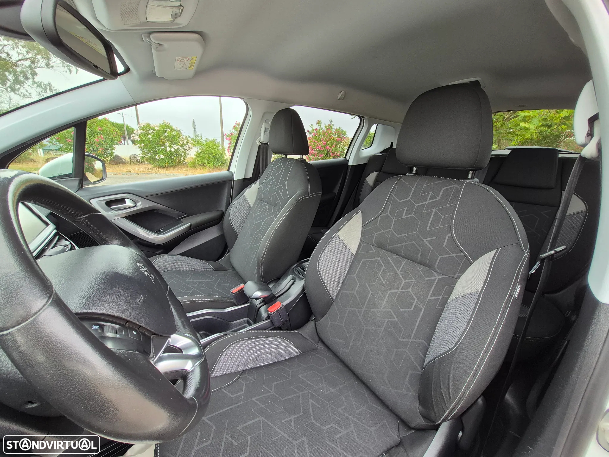 Peugeot 2008 1.2 PureTech Style - 11