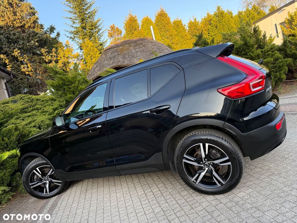 Volvo XC 40 B4 B DKG Plus Black Edition - 22