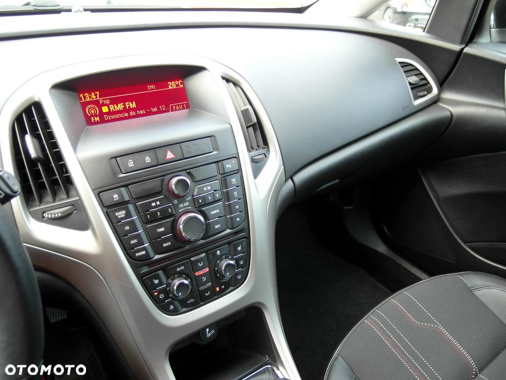 Opel Astra 1.4 Turbo 150 Jahre - 25