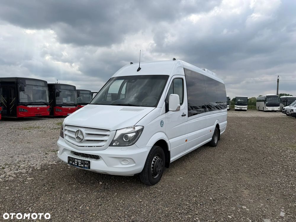 Mercedes-Benz Sprinter 519 - 12