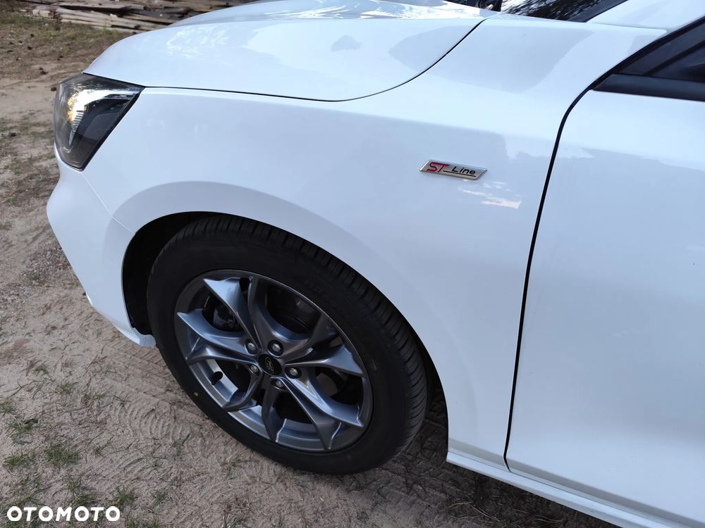 Ford Focus 1.0 EcoBoost Start-Stopp-System ST-LINE STYLE - 12