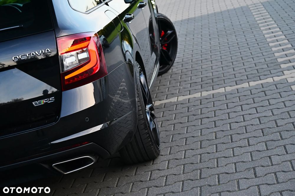 Skoda Octavia 2.0 TSI RS DSG - 14