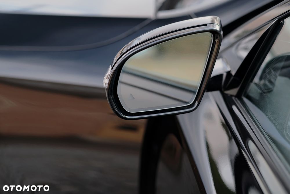 Mercedes-Benz Klasa E 300 9G-TRONIC - 17