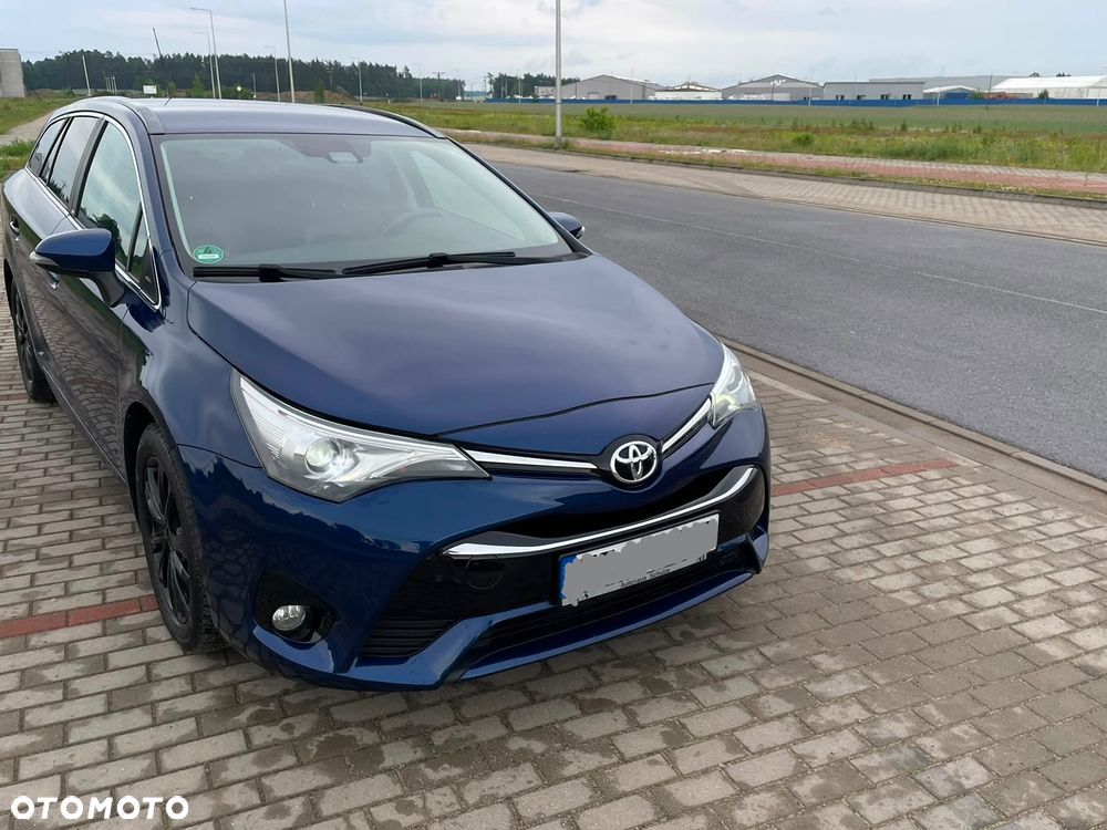 Toyota Avensis - 28