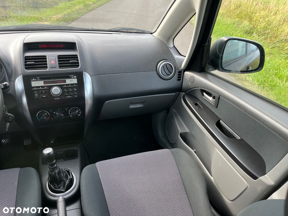 Suzuki SX4 - 9