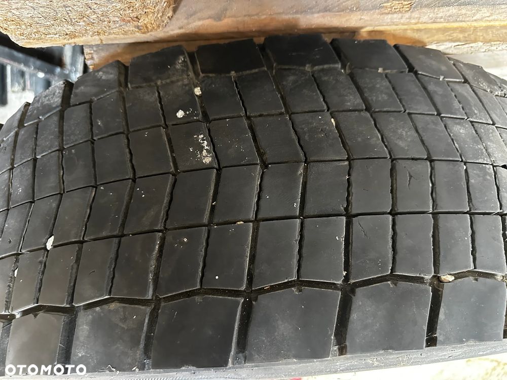 Koła tył, opony z felgami 265/70R19,5 Continental Conti Hybrid HD3 - 2