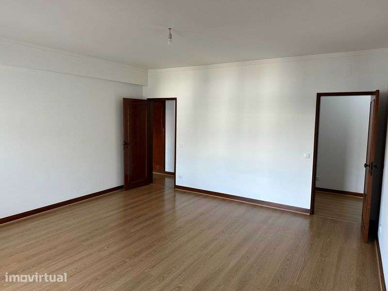 Apartamento T2 Avenida Nuno Alvares - Grande imagem: 5/11