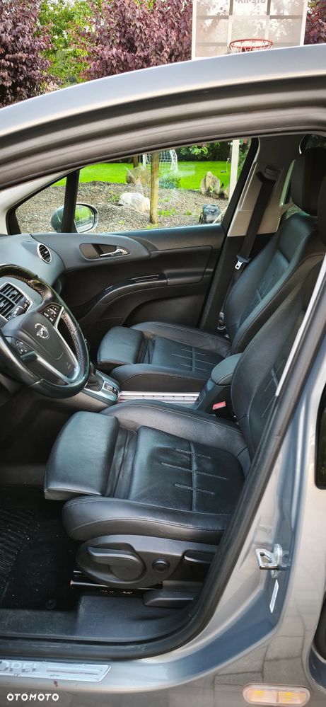 Opel Meriva 1.4 T Cosmo - 11