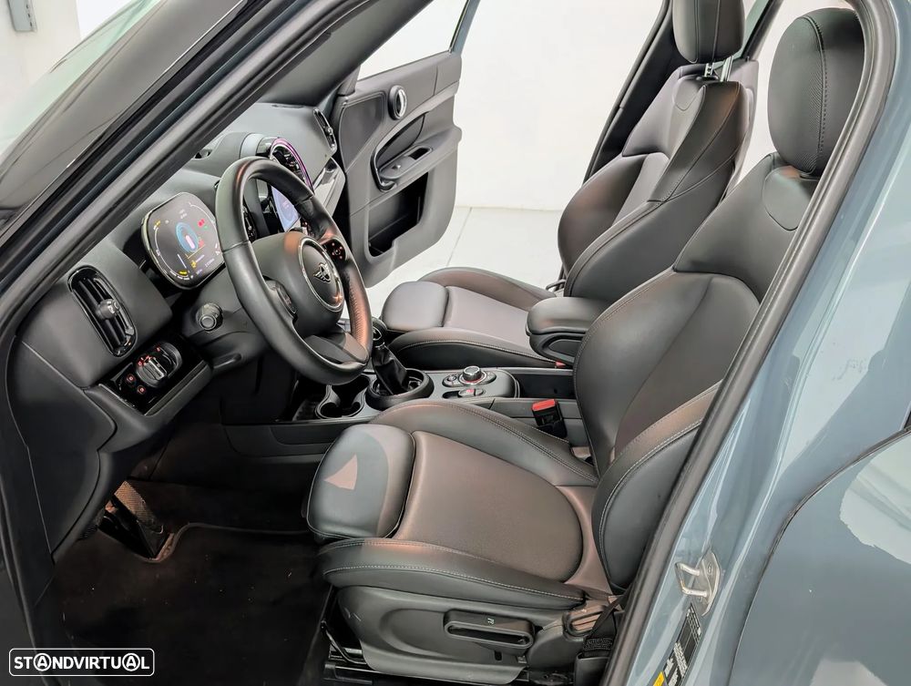 MINI Countryman Cooper SE ALL4 Classic Auto - 11