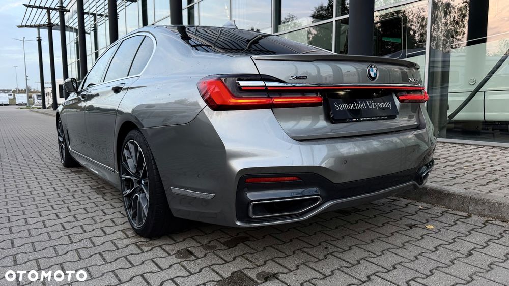 BMW Seria 7 - 8