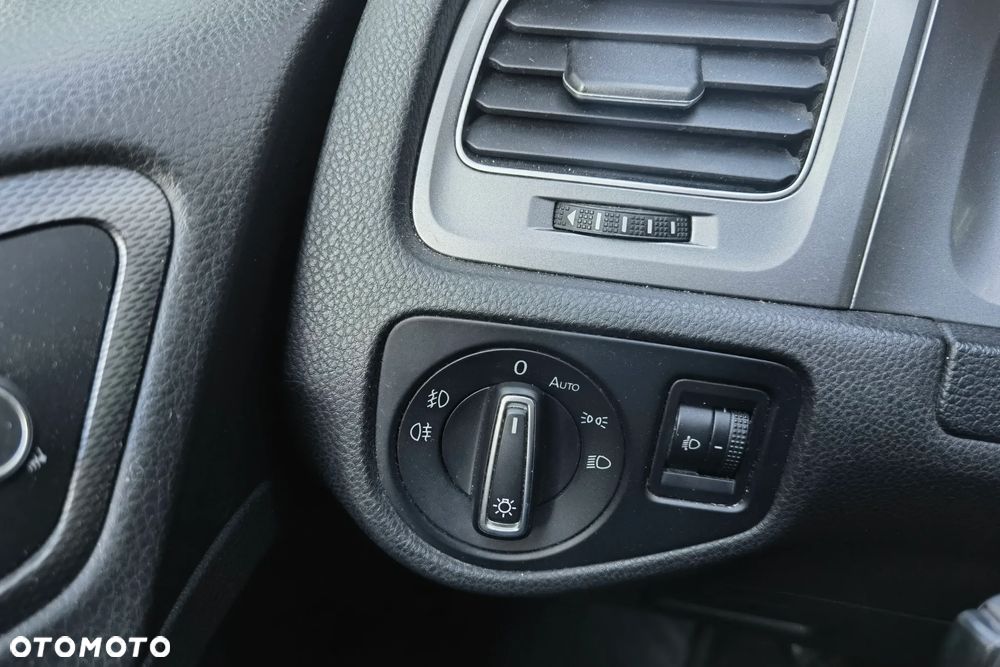 Volkswagen Golf 1.6 TDI BlueMotion Technology Lounge - 34