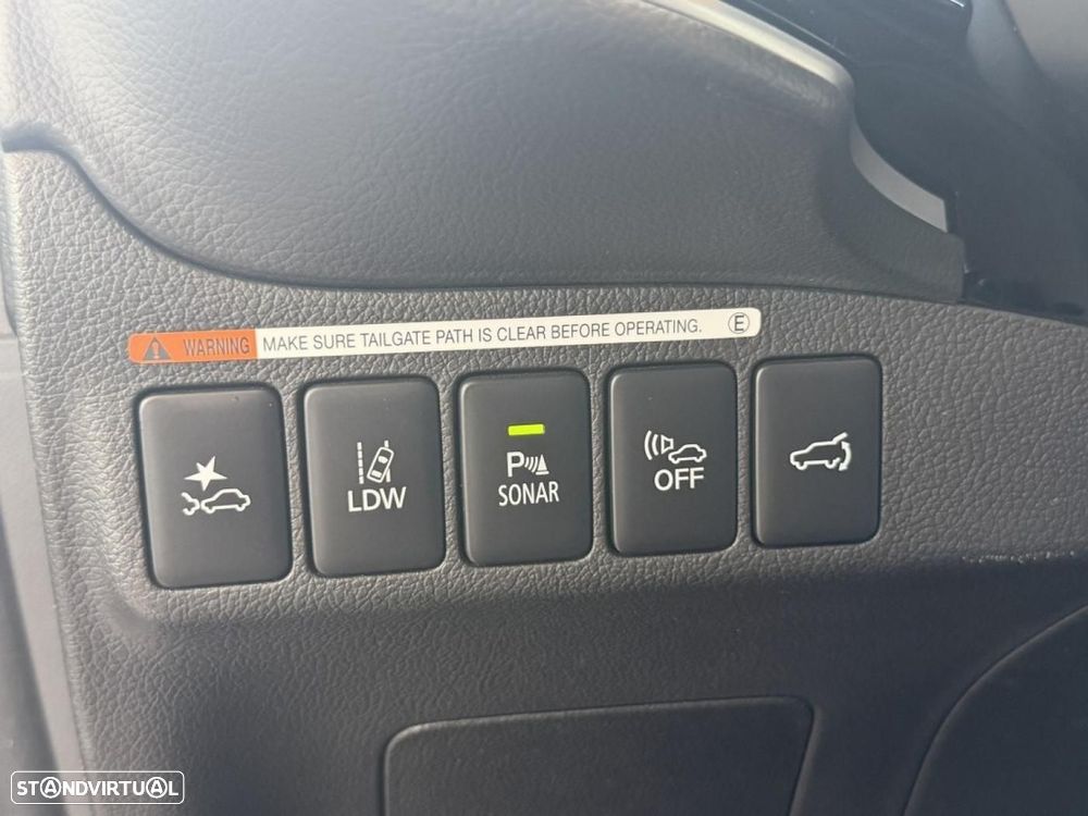 Mitsubishi Outlander 2.0 Instyle Navi - 8