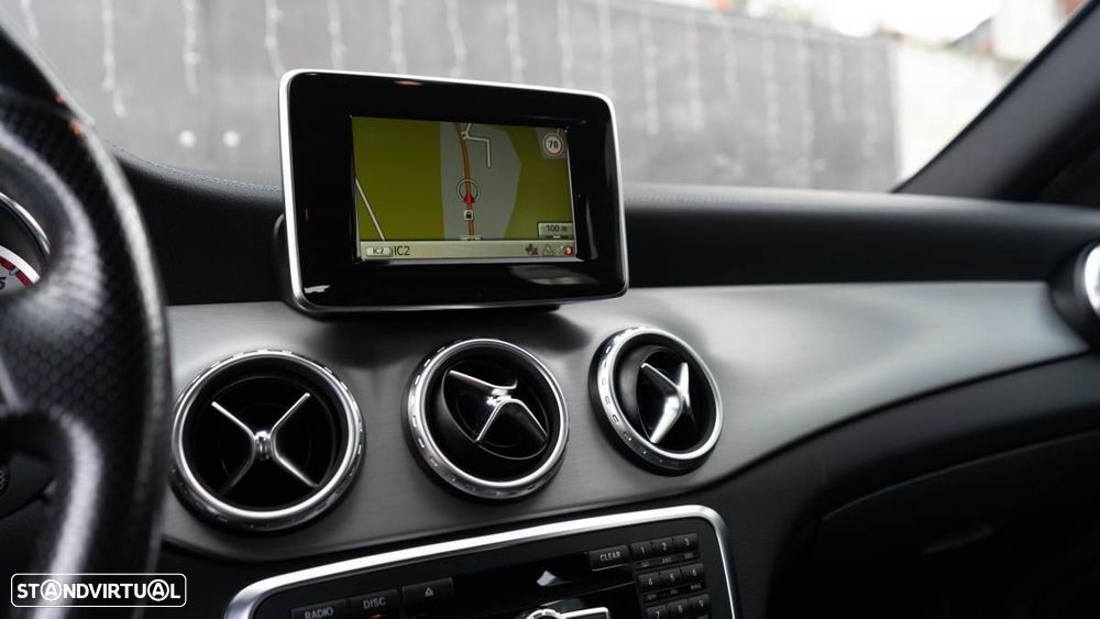 Mercedes-Benz GLA 200 - 14