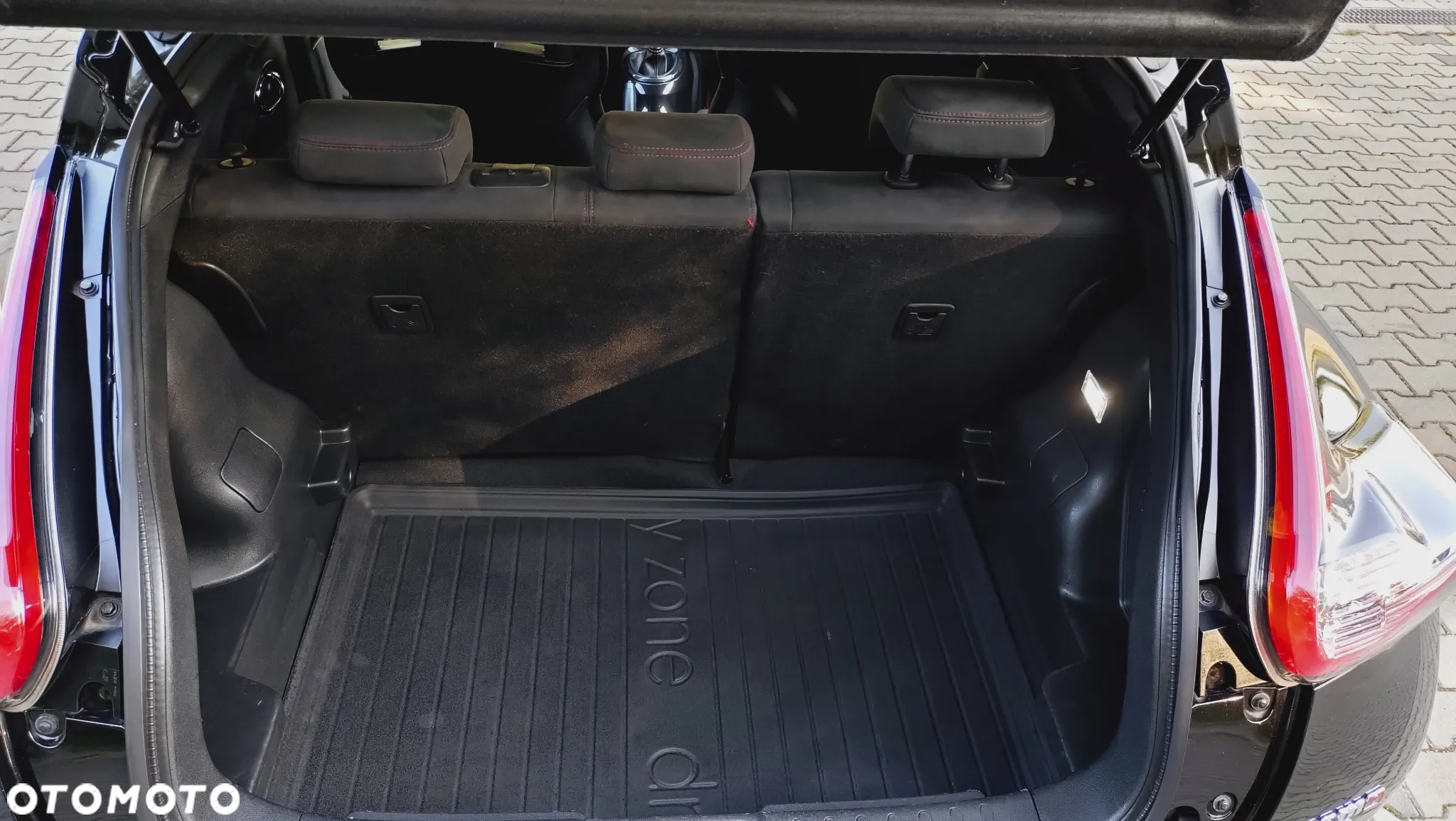Nissan Juke 1.6 DIG-T Nismo RS - 14