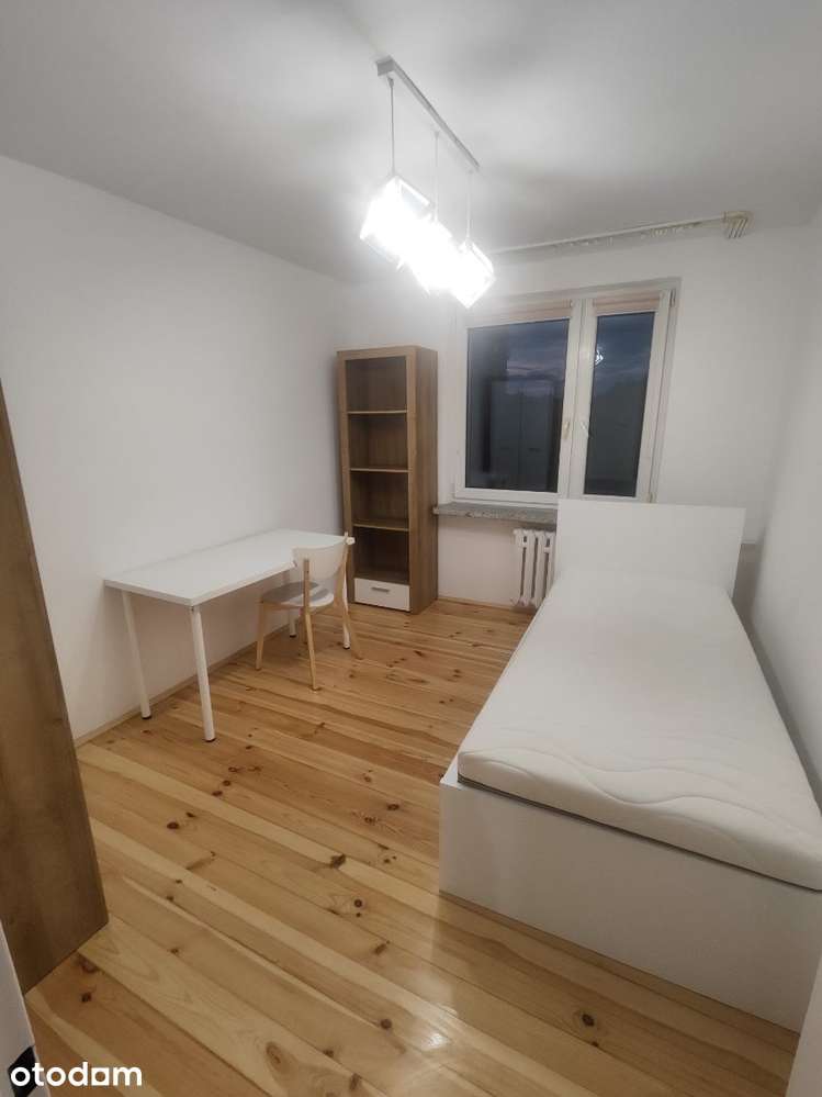 Pokój w mieszkaniu trzypokojowym przy Uniwersytecie Medycznym, Lublin