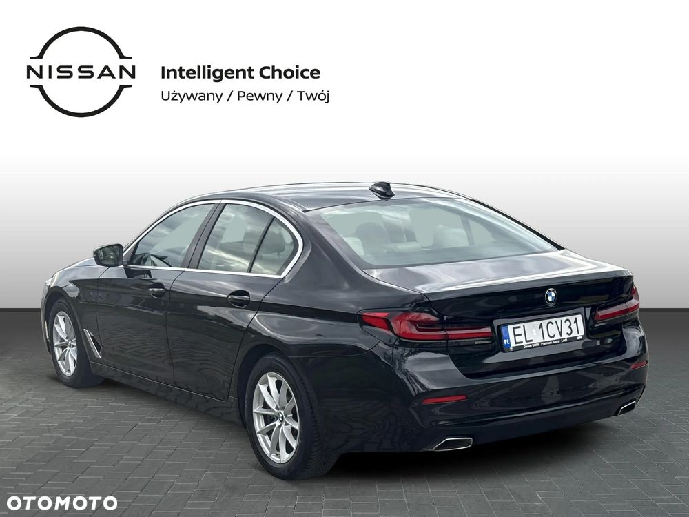 BMW Seria 5 520d Luxury Line - 4