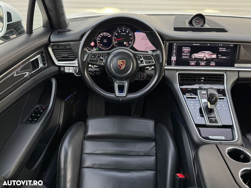 Porsche Panamera Turbo Executive - 21
