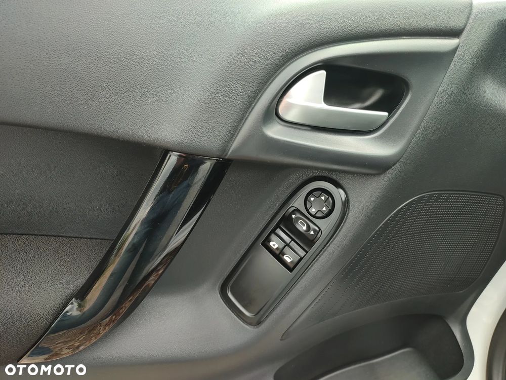 Citroën C3 Pure Tech 110 Stop&Start RED BLOCK - 16
