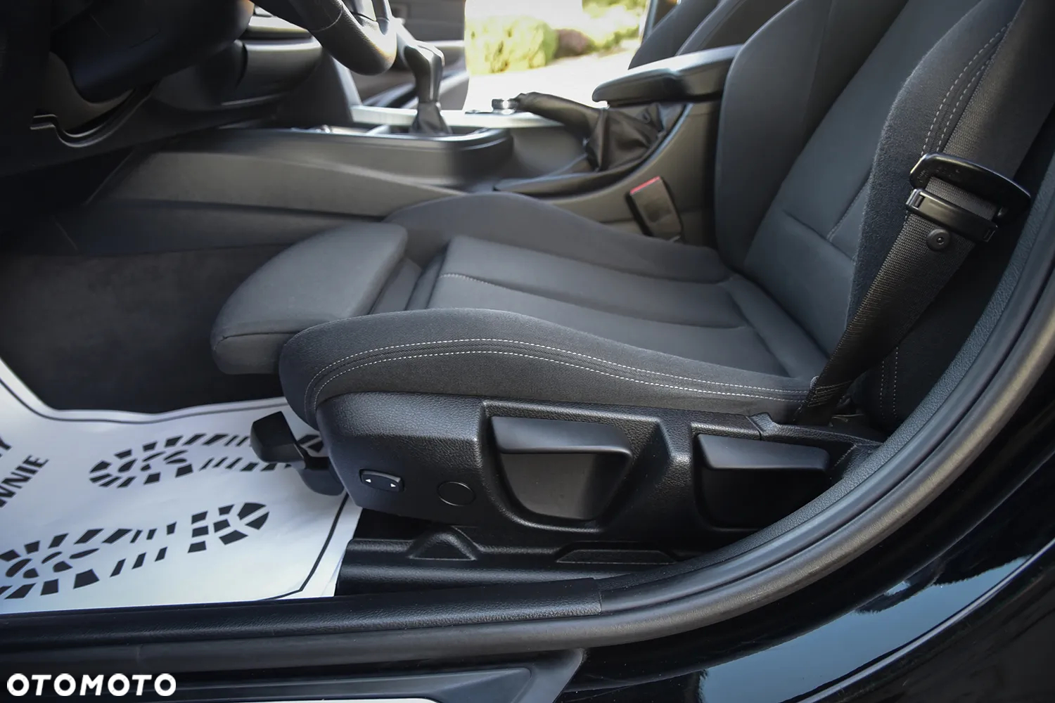 BMW Seria 3 318d Sport Line - 22