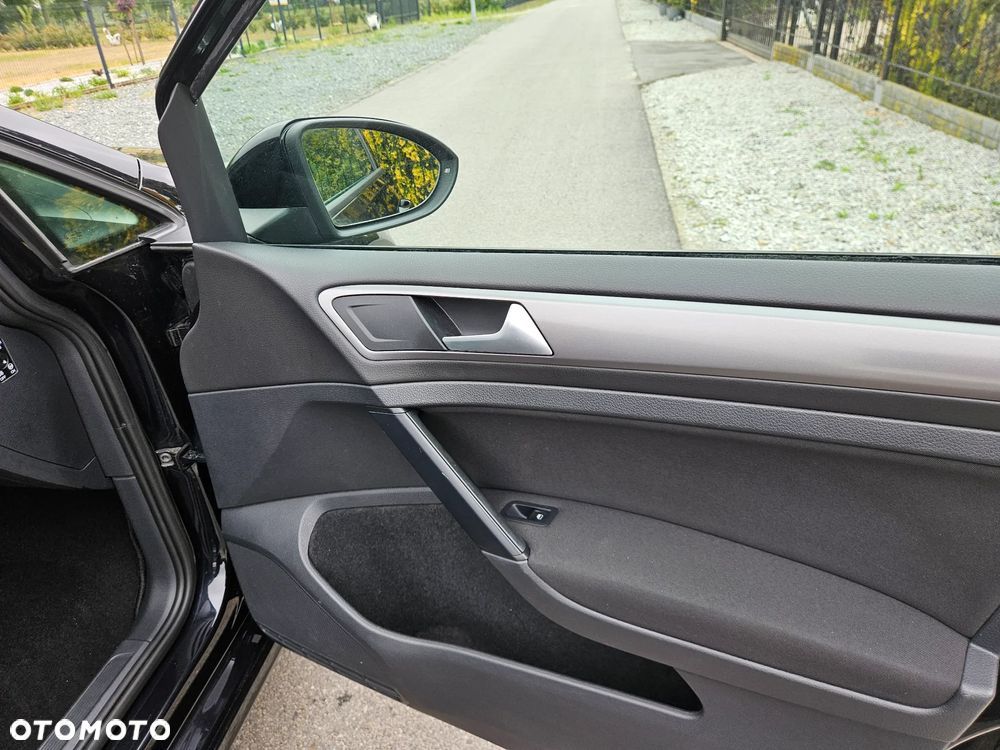 Volkswagen Golf 1.6 TDI BlueMotion Technology Comfortline - 17