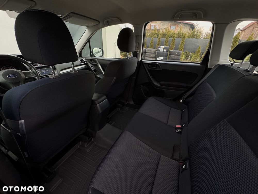 Subaru Forester 2.0 D Active - 32