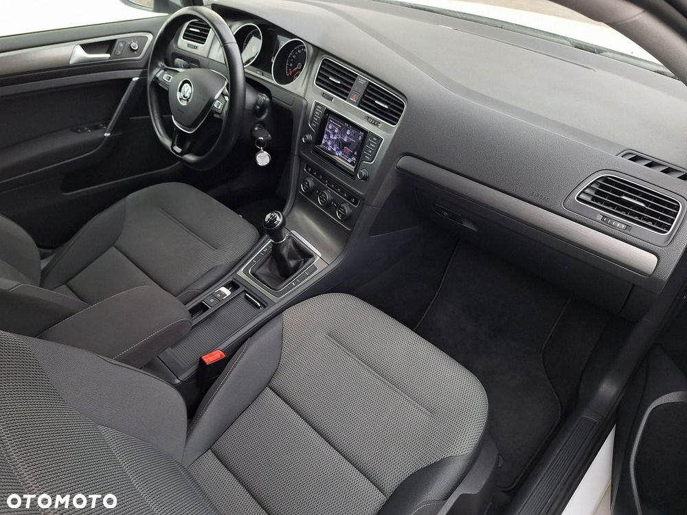 Volkswagen Golf - 7