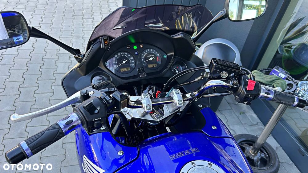 Honda CBF - 8