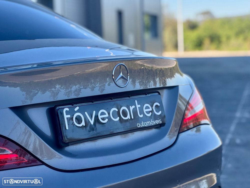 Mercedes-Benz CLA 180 7G-DCT Urban - 11