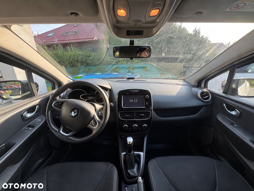 Renault Clio 1.2 16V Limited - 12