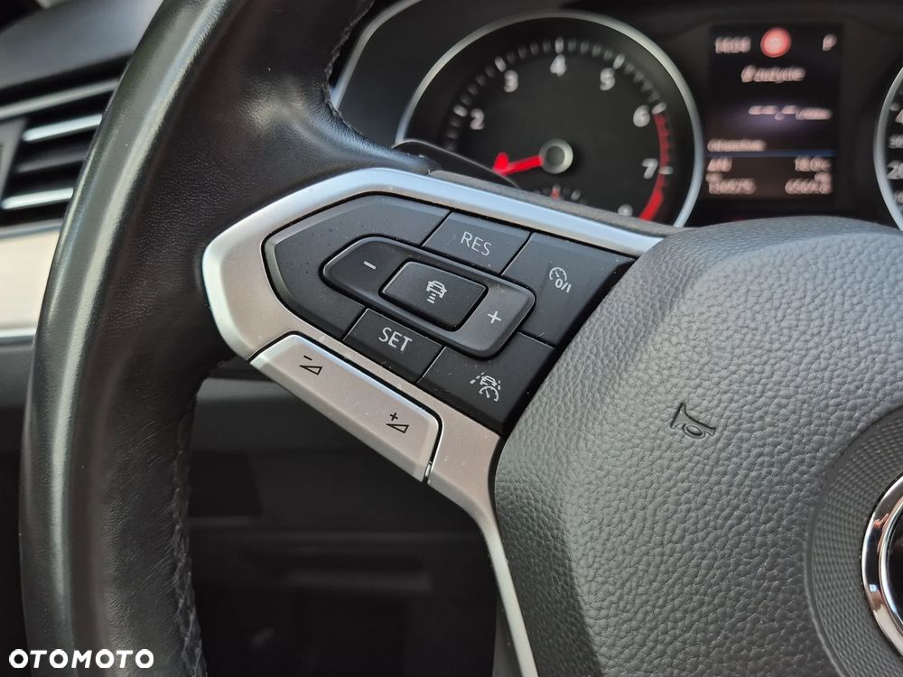 Volkswagen Passat 2.0 TSI Elegance DSG - 24