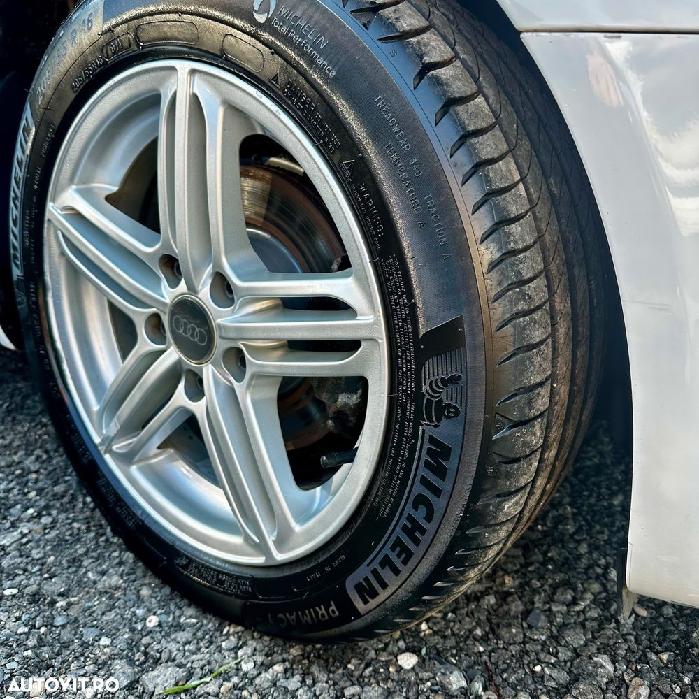 Audi A3 1.6 MPI Attraction - 4