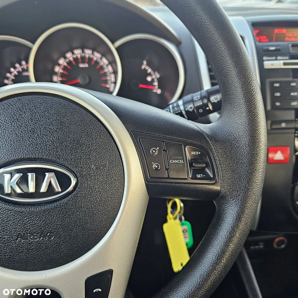 Kia Venga - 17
