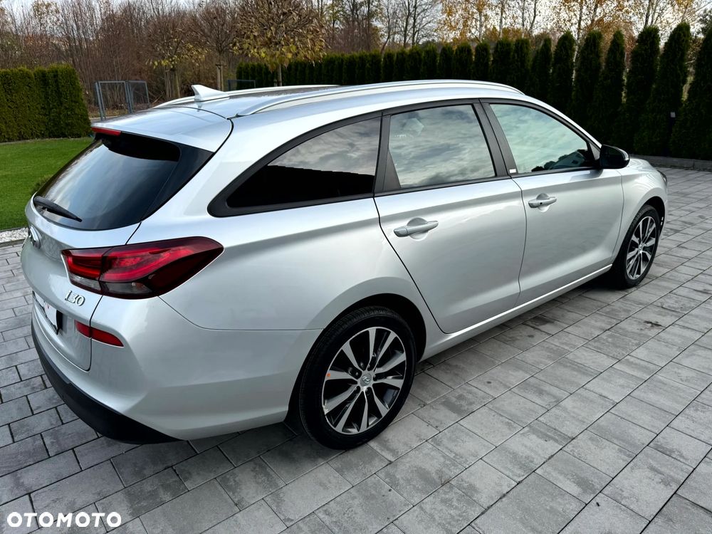 Hyundai i30 1.6 CRDI DCT YES - 4