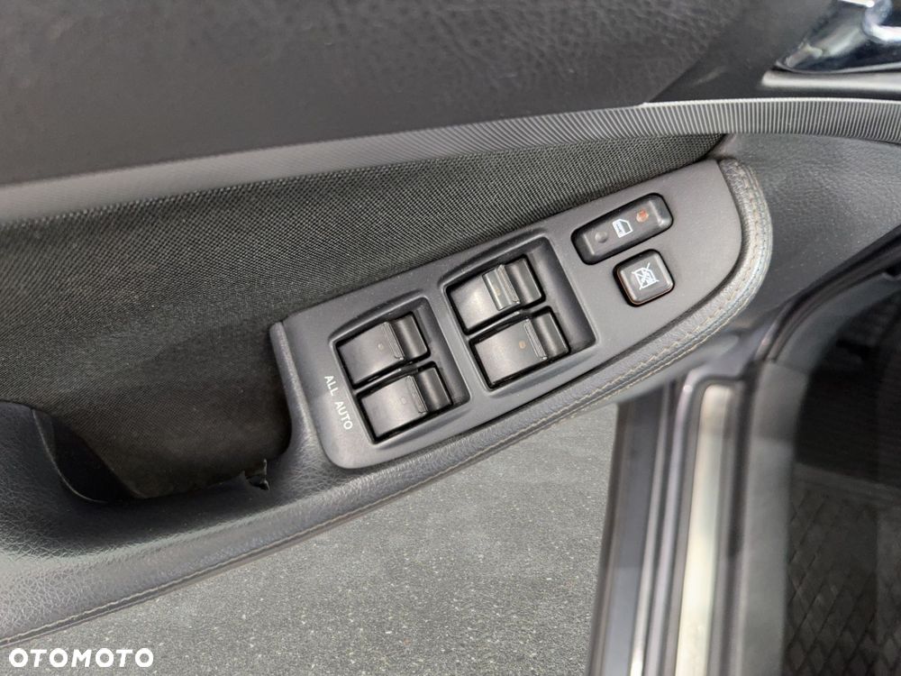 Toyota Avensis - 24