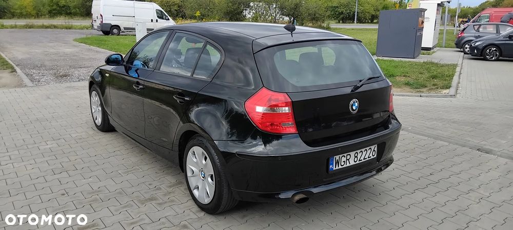 BMW Seria 1 118d - 4